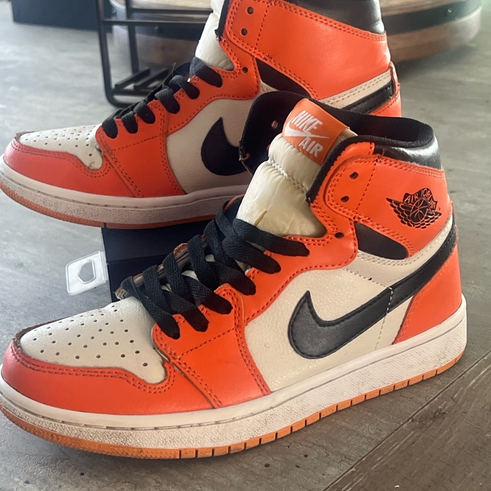 Air Jordan 1 Retro High OG “Shattered board tribute 1985 game